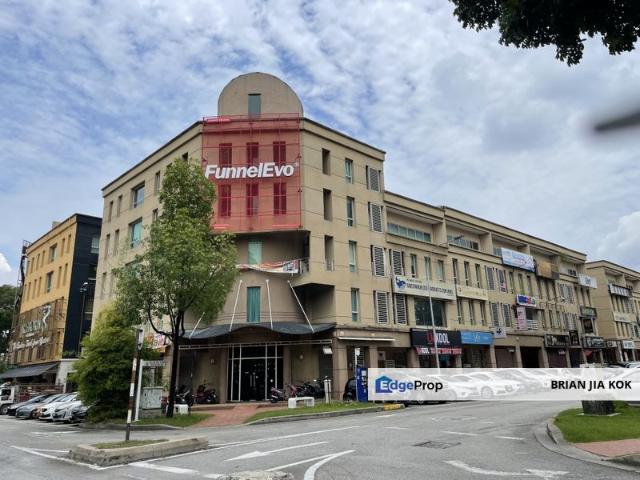 Shop for sale in Petaling, Damansara Damai