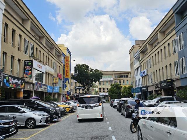 Shop for sale in Petaling, Damansara Damai