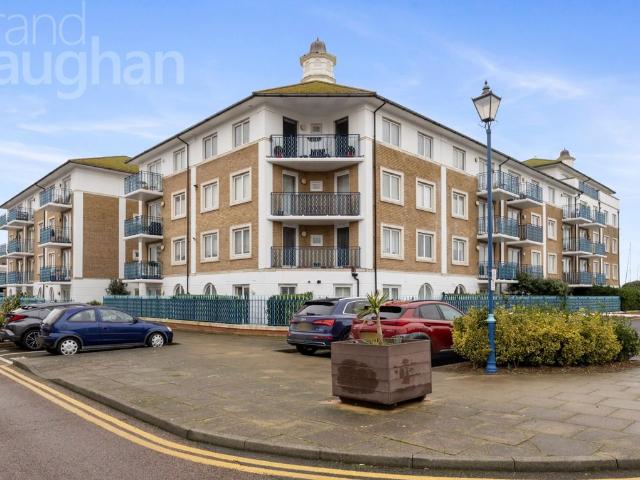 Apartment for rent in Roedean