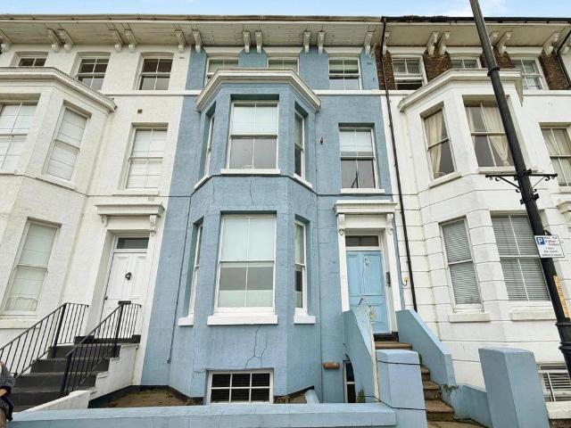 Apartment for rent in Middle Deal, Ash