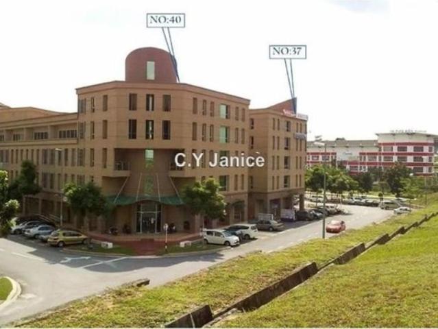 Shop for sale in Petaling, Alam Impian