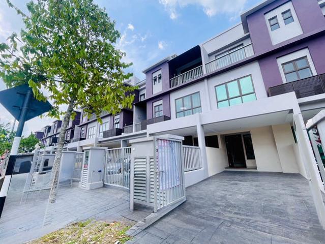 Townhouse for rent in Kajang, Langat