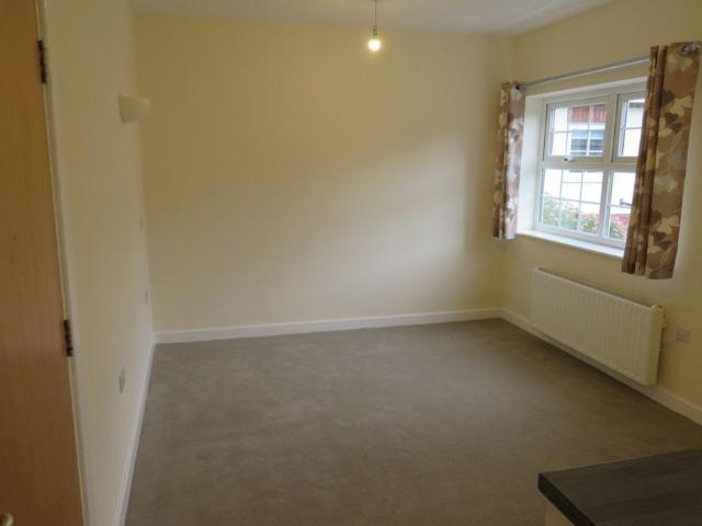 Room for rent in Weeley, Dale Hill