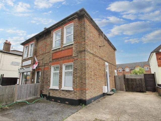 House for rent in Ashtead, Mole Valley