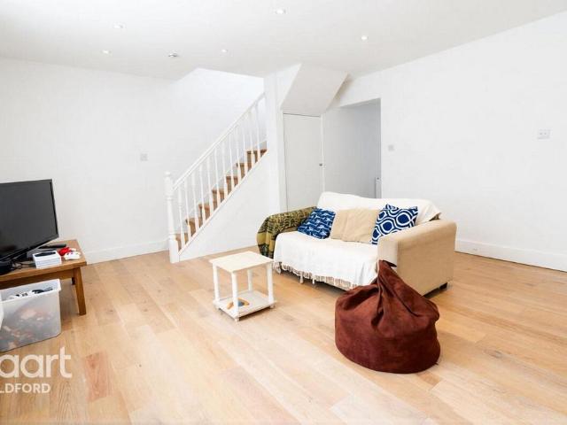Apartment for rent in Westborough, Surrey