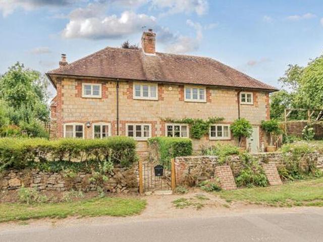 House for sale in Littlecote, West Sussex