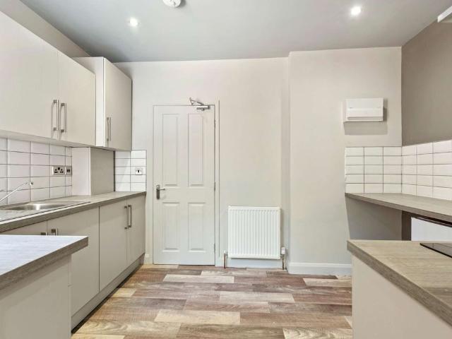 Room for rent in New England, Peterborough