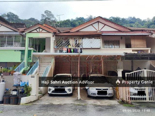 Townhouse for rent in Langat, Selangor