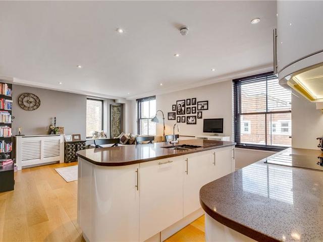 Apartment for rent in Shepherd's Bush, Greater London