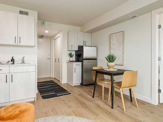 Apartment for rent in Elsinore, Edmonton