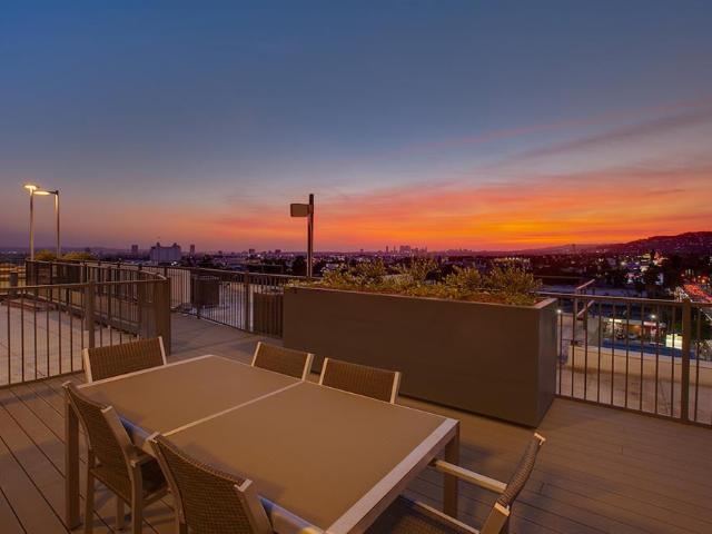 Apartment for rent in Canoga Park, California