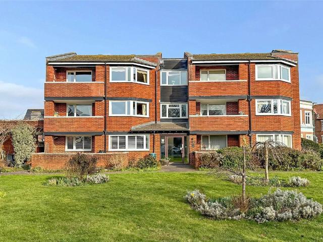 Apartment for rent in Littlehampton, Arun