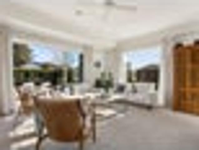 House for sale in Chaslands, Canterbury