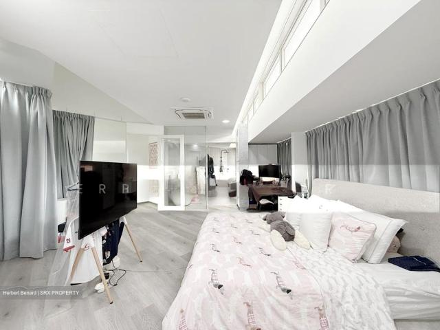 Condominium for sale in Ulu Pandan