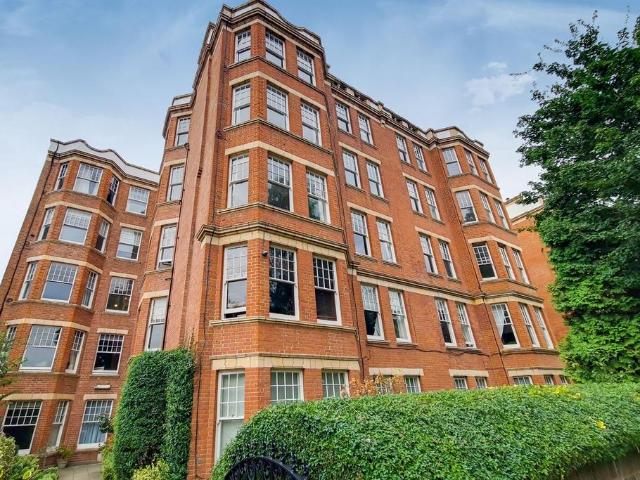 Apartment for rent in Mortlake, Greater London