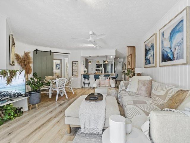 Apartment for rent in Mermaid Beach, Gold Coast City