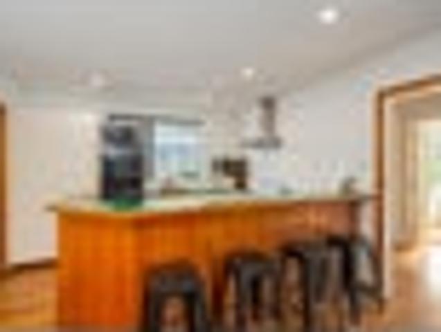 House for sale in Chaslands, Canterbury