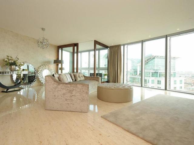 Apartment for rent in Vauxhall, Greater London