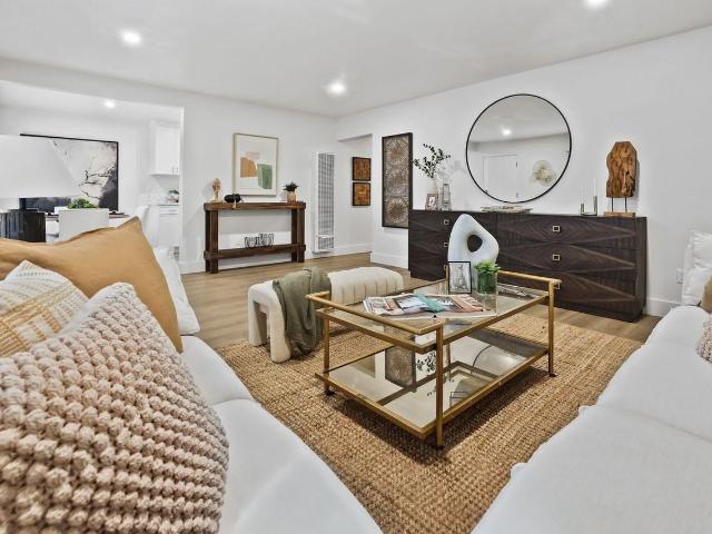 Apartment for rent in Tustin, California