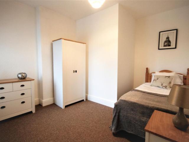 Room for rent in East Midlands