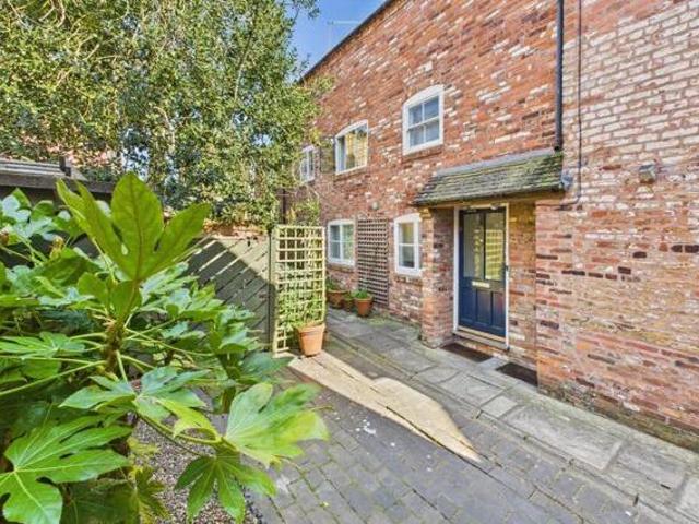 House for sale in Barbourne, Worcestershire