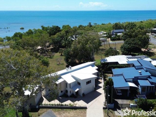 House for sale in Slade Point