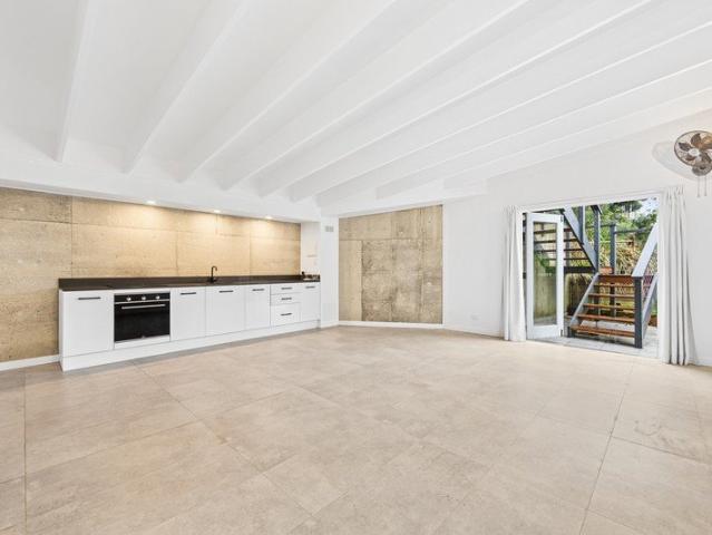 Apartment for rent in Blackwall, Gosford
