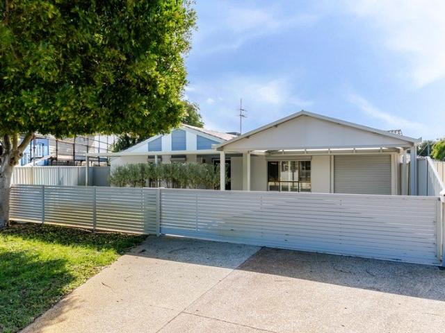 House for sale in Safety Bay, City of Rockingham