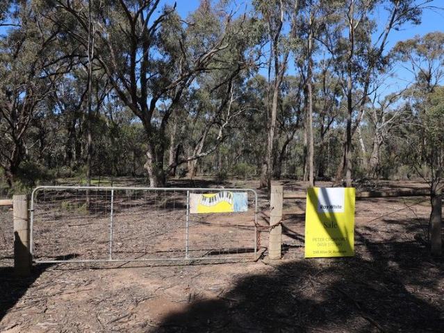 Cottage for sale in Whroo, Victoria