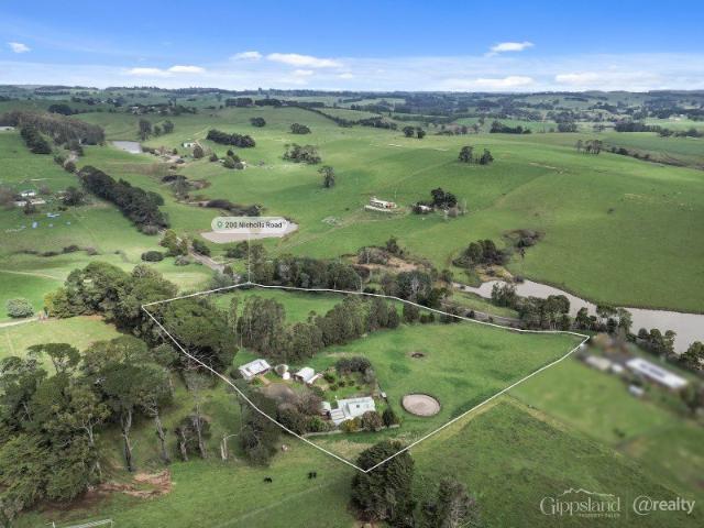Cottage for sale in Darlimurla, Victoria
