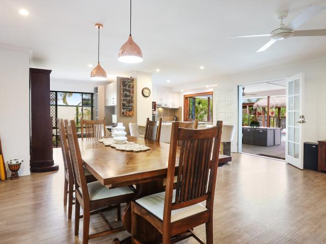 House for sale in Ashmore City