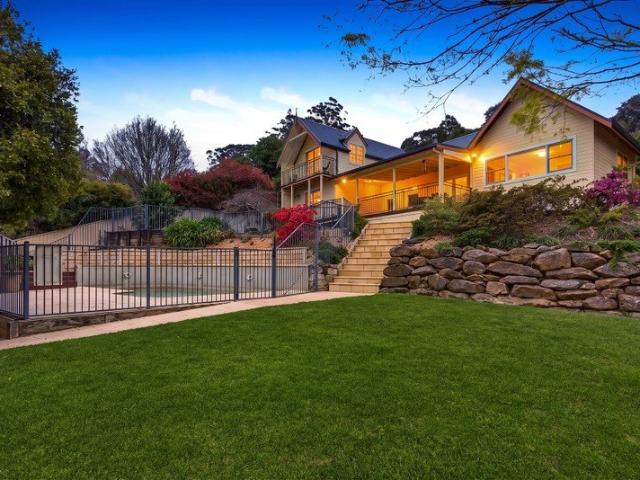House for sale in Kurrajong Heights, Sydney