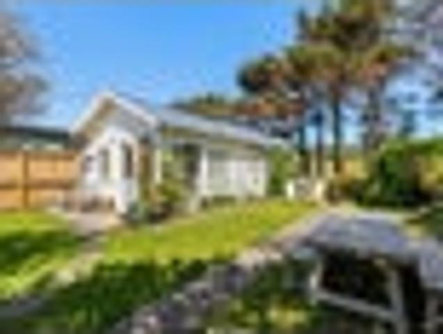 House for sale in Seatoun Heights, Wellington