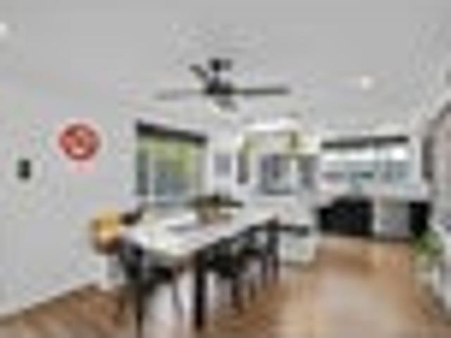 House for sale in Renwick