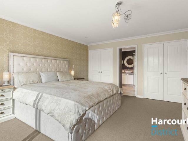 House for sale in Ravenswood, Western Australia
