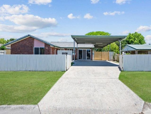 House for sale in Beaconsfield, Queensland