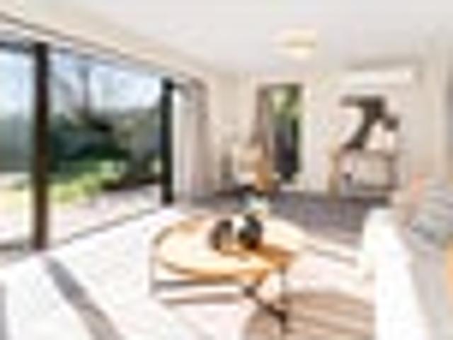 House for sale in Chaslands, Canterbury