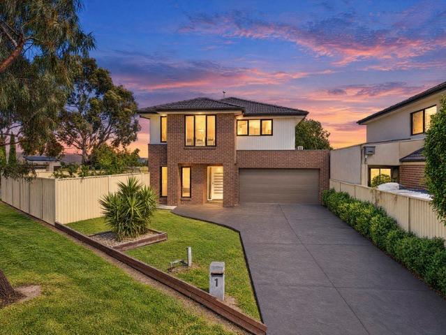 House for sale in Blue Horizons Estate, Melbourne