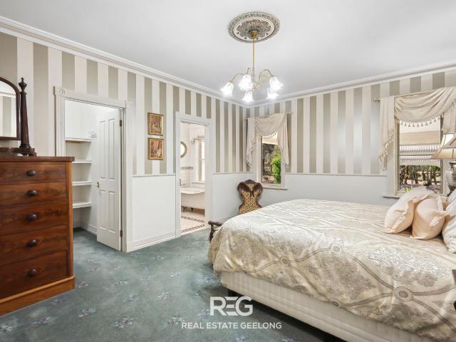 Cottage for sale in Wallington, Victoria