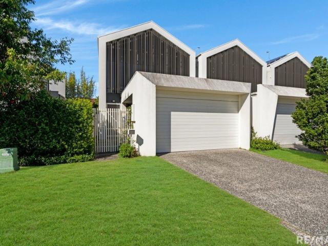 Townhouse for rent in Fernbrook, Queensland