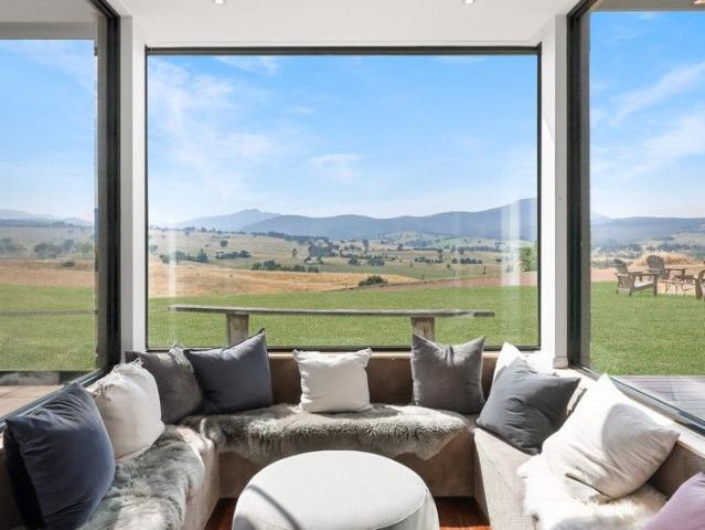 Cottage for sale in Merrijig, Victoria
