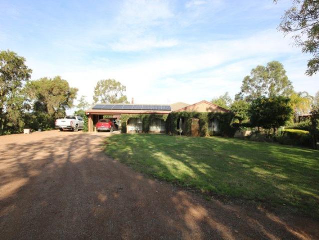 Cottage for sale in Kyabram, Victoria