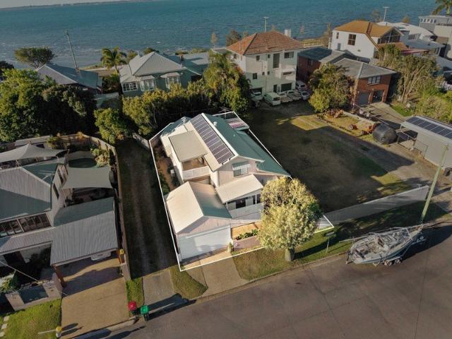 House for sale in Shorncliffe, City of Brisbane