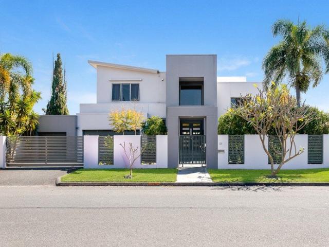 House for sale in Surfers Paradise, Gold Coast City