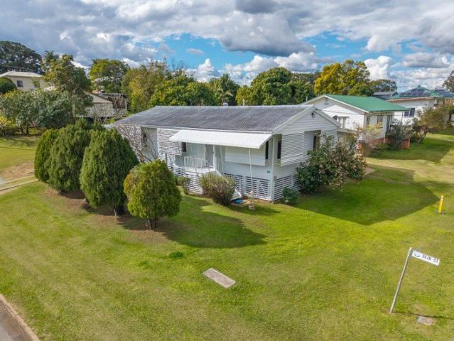 Cottage for sale in Kilcoy, Queensland