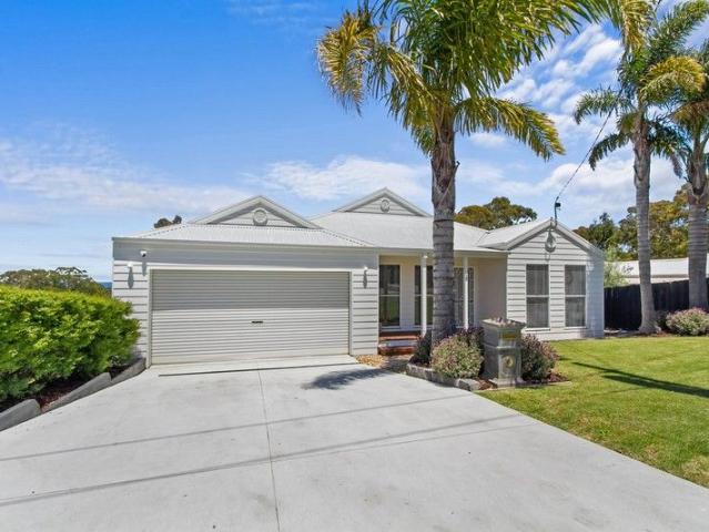 House for sale in Lakes Entrance, Victoria