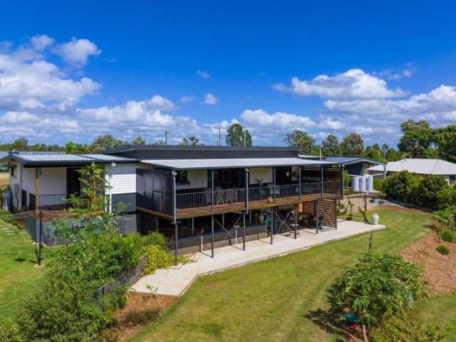 Cottage for sale in Curra, Queensland