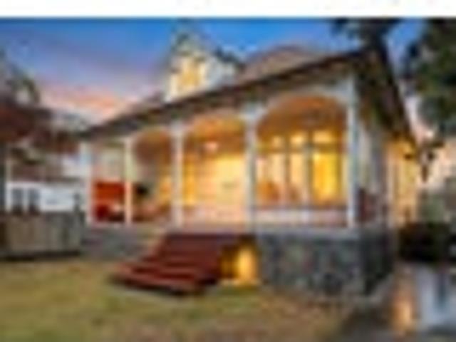 House for sale in Chaslands, Canterbury