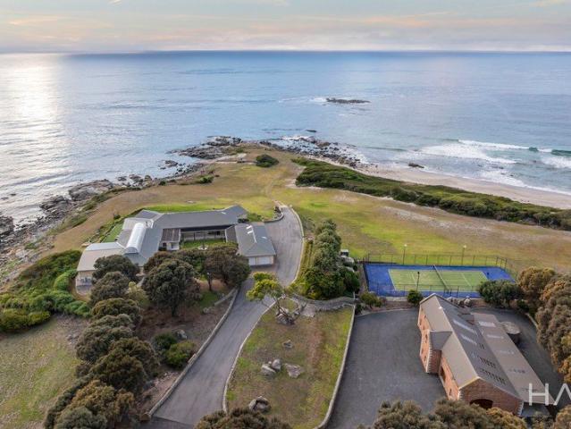 House for sale in Four Mile Creek, Tasmania