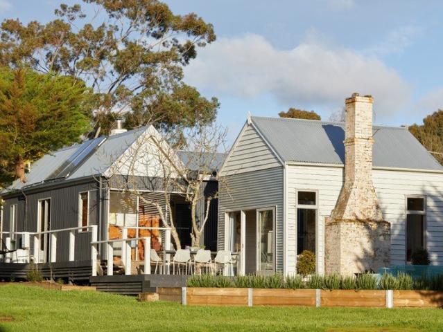 Cottage for sale in Deans Marsh, Victoria